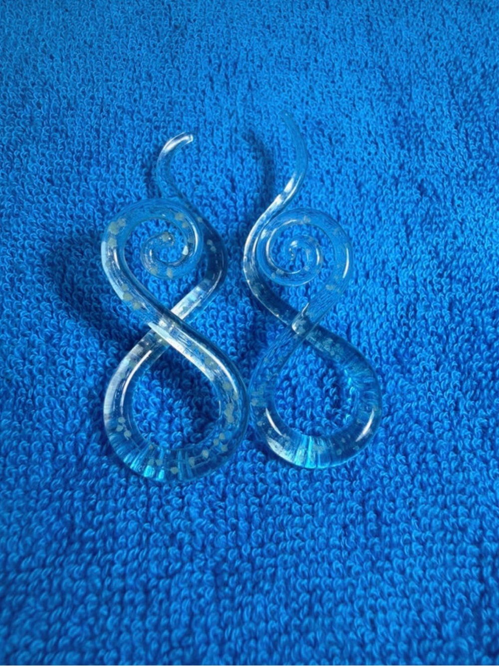 Glass Pyrex twist ear gauge hanging glow in dark